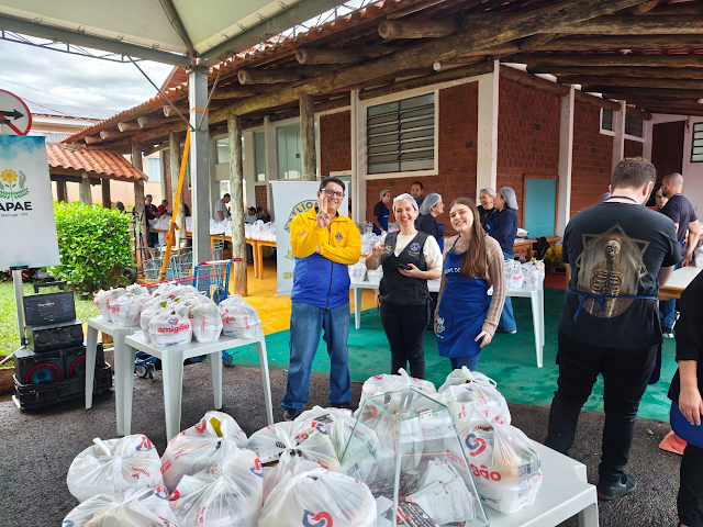 Feijoada da Apae é sucesso de vendas e elogios